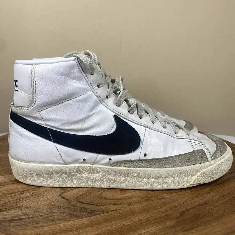 Nike Blazer Mid‎ 77 Vintage Womens White And Black Size 8.5 High Top Shoes